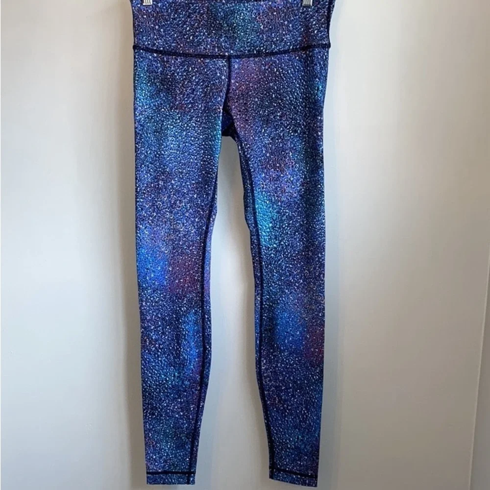 🍋 RARE  Strive mermaid print Lululemon Wunder Under pants size 8 EUC - Picture 3 of 4